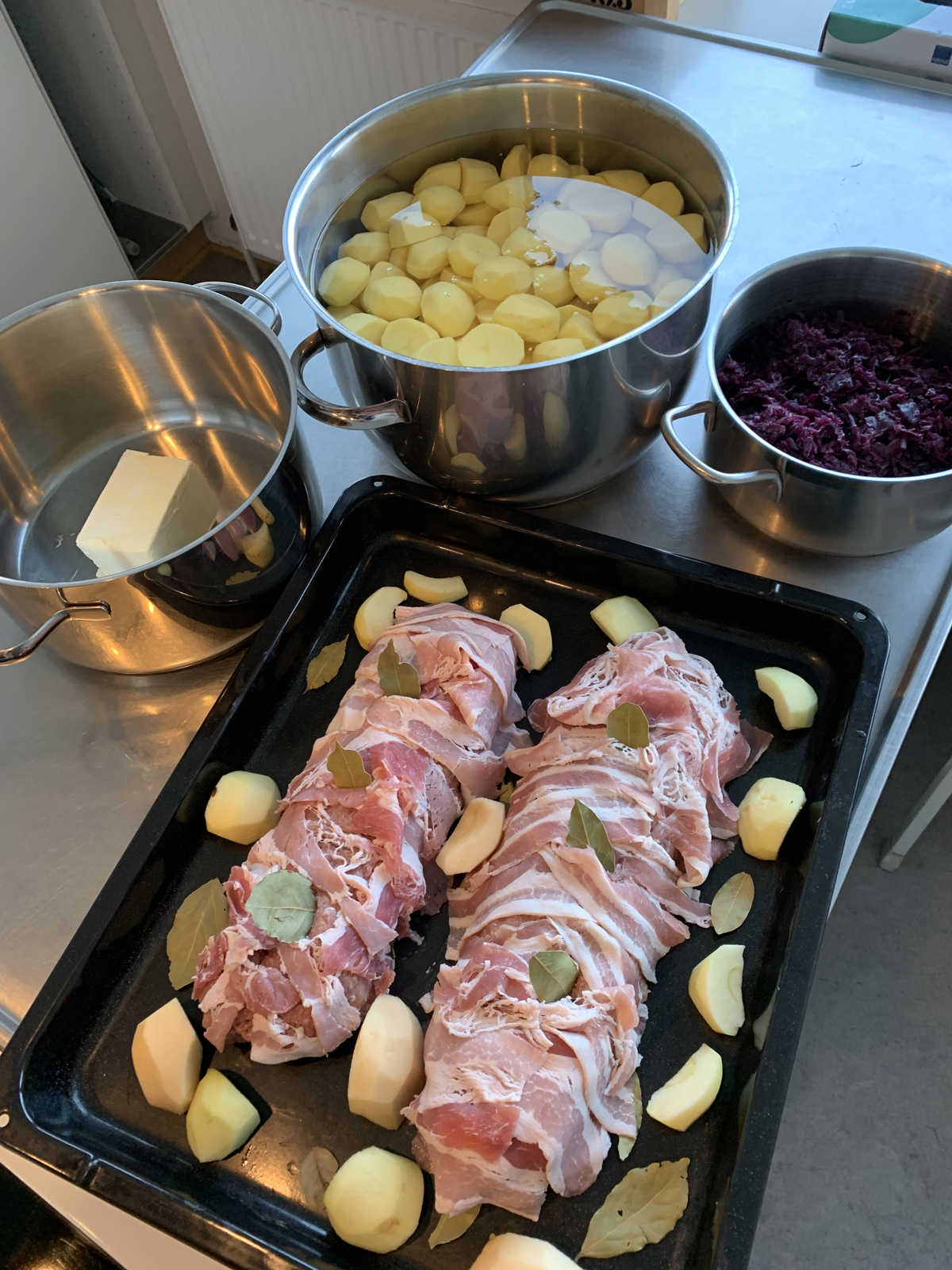 Mad klar til tilberedning i Tjærbyvejens Vuggestue